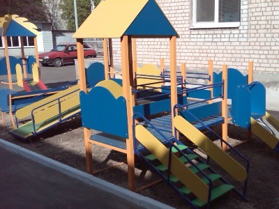 Играем вместе: современные игровые площадки для детей с ограниченными возможности